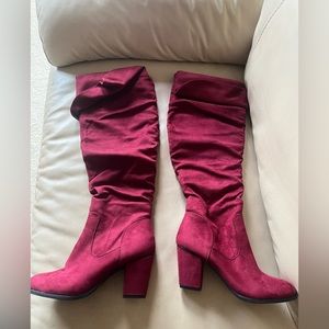 BURGUNDY RED KNEE HIGH SUEDE BOOTS 👢3 INCH HEEL - SIZE 8  **WORN ONCE !!!